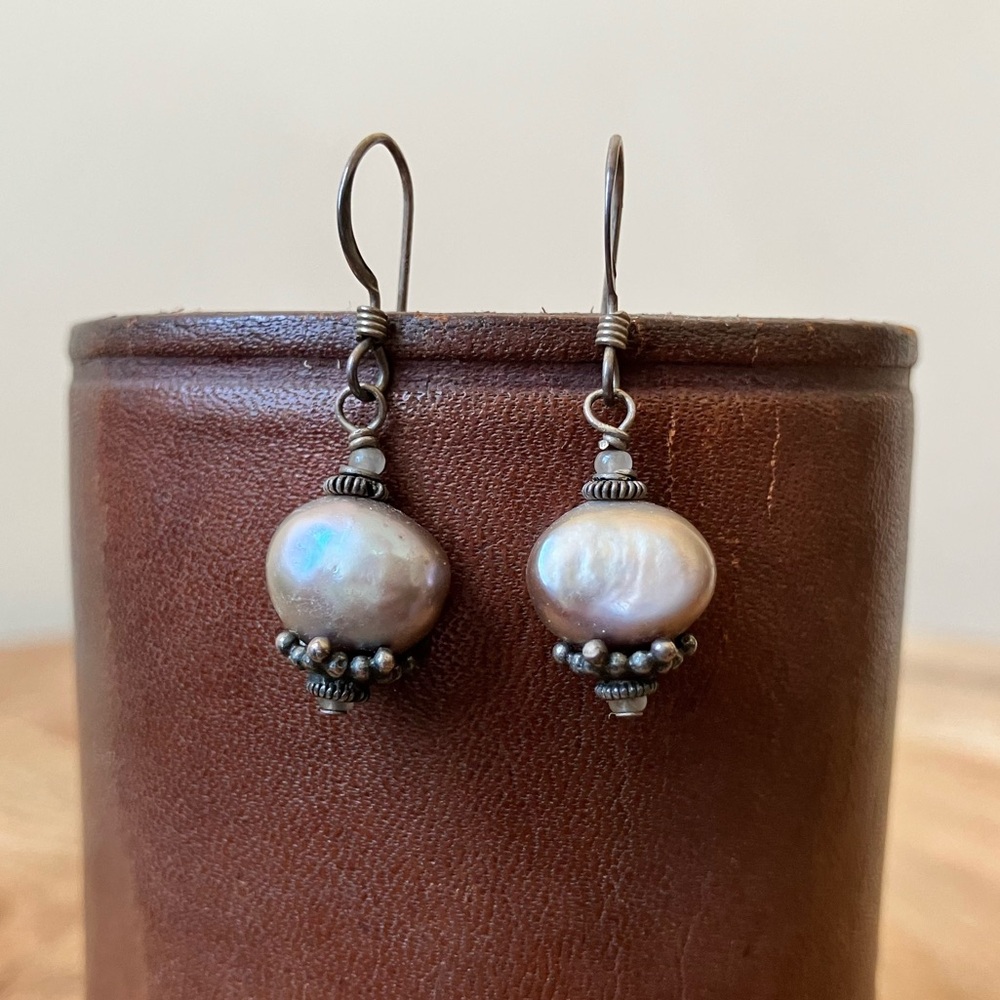 Vintage Dark Pearl Pendant Dangle Earrings